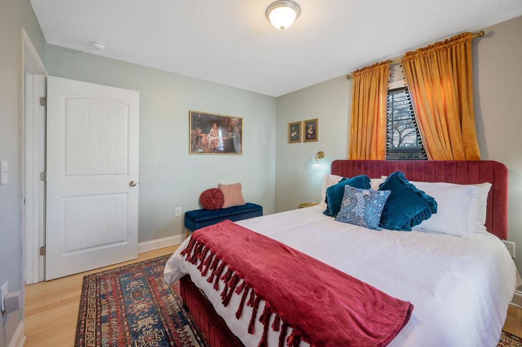 New Victorian Theme, 3Br, Lrg Backyard Close To Pnc Arena, Downtown, And Rdu Airport Raleigh Exterior photo