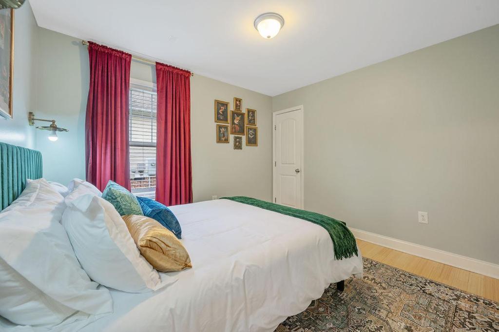 New Victorian Theme, 3Br, Lrg Backyard Close To Pnc Arena, Downtown, And Rdu Airport Raleigh Exterior photo